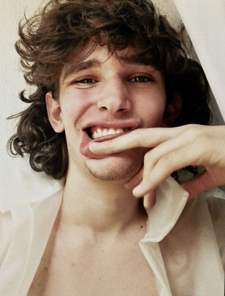 Vanity Teen EXCLUSIVE: 'Pibe at home' with Ramiro Valdes by Vicente Mosto Vanity Teen EXCLUSIVE: 'Pibe at home' with Ramiro Valdes by Vicente Mosto Vanity Teen 虚荣青年 Lifestyle & new faces magazine