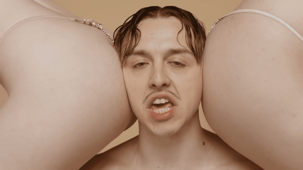 Some of the best urban artists at present Some of the best urban artists at present Vanity Teen 虚荣青年 Lifestyle & new faces magazine