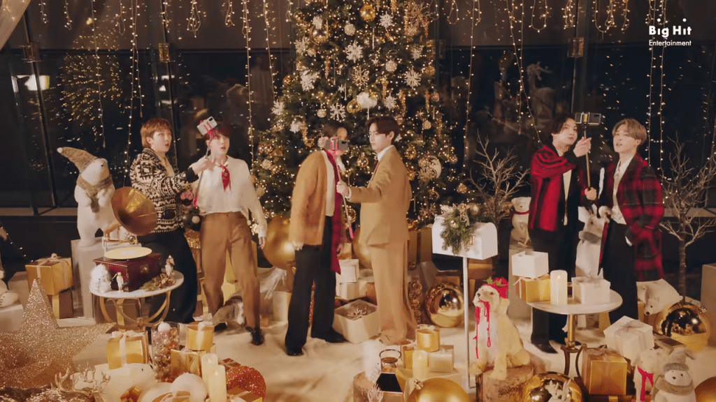 BTS Sets Festive Mood with ''Dynamite'' Holiday Remix BTS Sets Festive Mood with ''Dynamite'' Holiday Remix Vanity Teen 虚荣青年 Lifestyle & new faces magazine