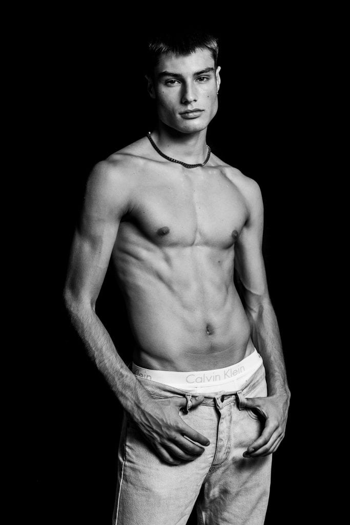 Aaron Pellegrino by Nicolás Dolotowicz Vanity Teen 虚荣青年 Lifestyle & new faces magazine Aaron Pellegrino by Nicolás Dolotowicz Aaron Pellegrino by Nicolás Dolotowicz Vanity Teen 虚荣青年 Lifestyle & new faces magazine