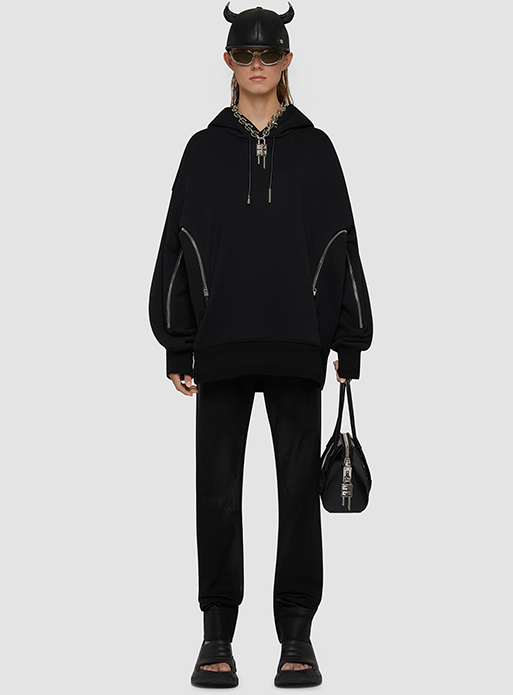 Givenchy Capsule Collection: Teaser by Matthew M. Williams Givenchy Capsule Collection: Teaser by Matthew M. Williams Vanity Teen 虚荣青年 Lifestyle & new faces magazine