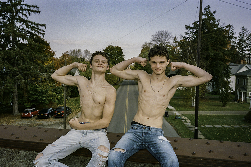 Magnani Twins by Ori Harpaz Magnani Twins by Ori Harpaz Vanity Teen 虚荣青年
