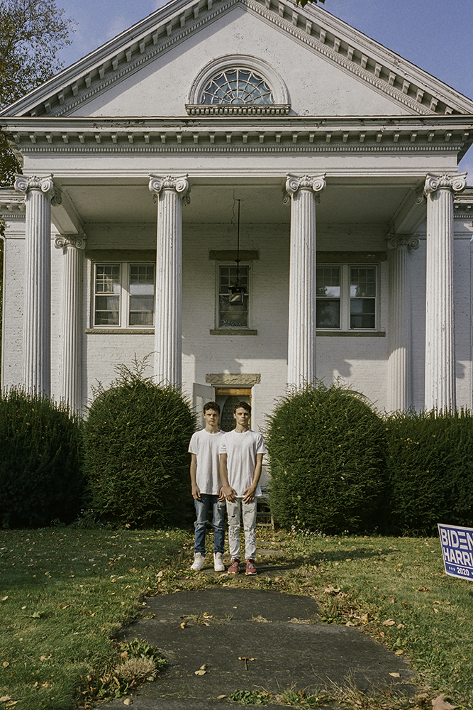 Magnani Twins by Ori Harpaz Magnani Twins by Ori Harpaz Vanity Teen 虚荣青年