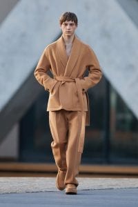 Ermenegildo Zegna Fall 2021: The(Re) Set | (Re)tailoring the modern man Ermenegildo Zegna Fall 2021: The(Re) Set | (Re)tailoring the modern man Vanity Teen 虚荣青年 Lifestyle & new faces magazine