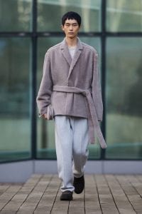 Ermenegildo Zegna Fall 2021: The(Re) Set | (Re)tailoring the modern man Ermenegildo Zegna Fall 2021: The(Re) Set | (Re)tailoring the modern man Vanity Teen 虚荣青年 Lifestyle & new faces magazine