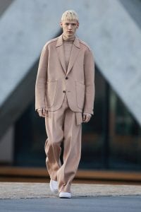 Ermenegildo Zegna Fall 2021: The(Re) Set | (Re)tailoring the modern man Ermenegildo Zegna Fall 2021: The(Re) Set | (Re)tailoring the modern man Vanity Teen 虚荣青年 Lifestyle & new faces magazine