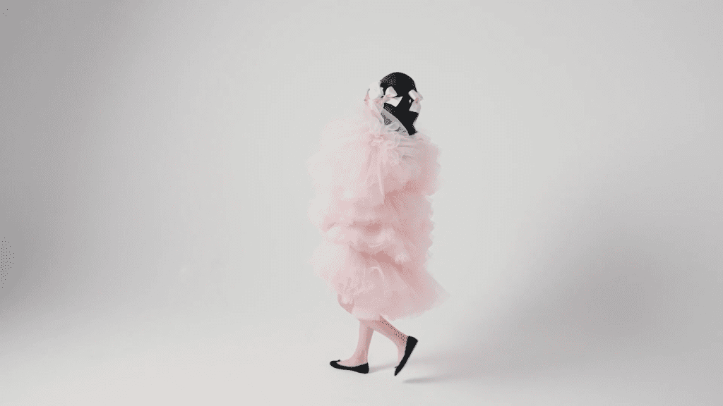 GIAMBATTISTA VALLI HAUTE COUTURE 20 GIAMBATTISTA VALLI HAUTE COUTURE 20 Vanity Teen 虚荣青年 Lifestyle & new faces magazine