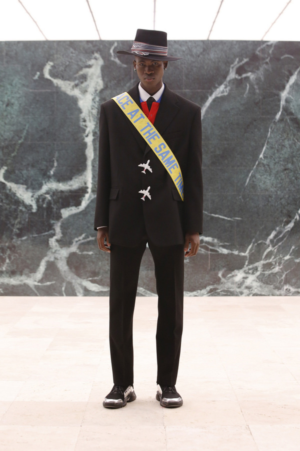 LOUIS VUITTON AW21 LOUIS VUITTON AW21 Vanity Teen 虚荣青年 Lifestyle & new faces magazine