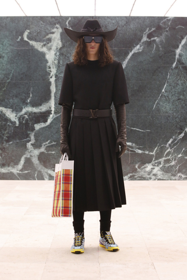 LOUIS VUITTON AW21 LOUIS VUITTON AW21 Vanity Teen 虚荣青年 Lifestyle & new faces magazine