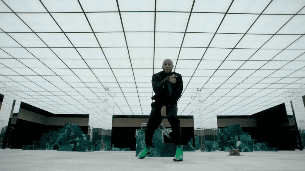 LOUIS VUITTON AW21 LOUIS VUITTON AW21 Vanity Teen 虚荣青年 Lifestyle & new faces magazine