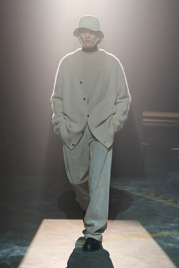 Solid Homme Fall 2021: New Olds Solid Homme Fall 2021: New Olds Vanity Teen 虚荣青年 Lifestyle & new faces magazine