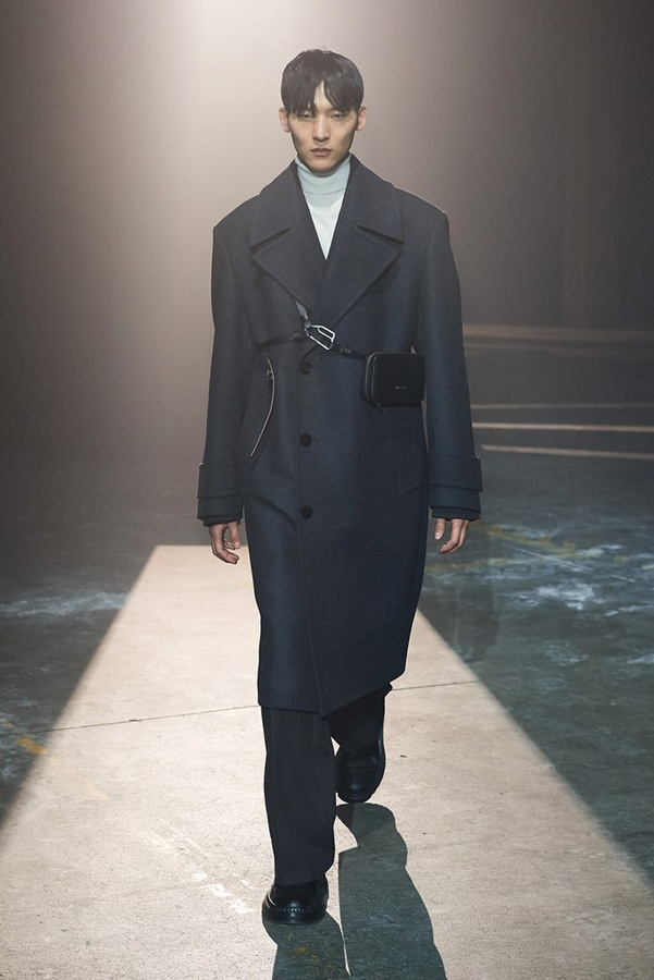 Solid Homme Fall 2021: New Olds Solid Homme Fall 2021: New Olds Vanity Teen 虚荣青年 Lifestyle & new faces magazine