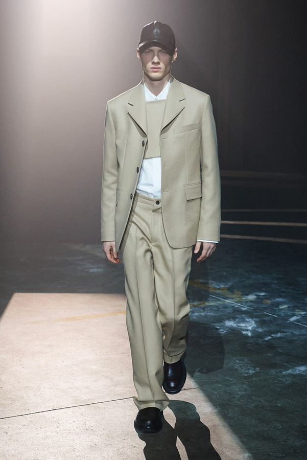 Solid Homme Fall 2021: New Olds Solid Homme Fall 2021: New Olds Vanity Teen 虚荣青年 Lifestyle & new faces magazine