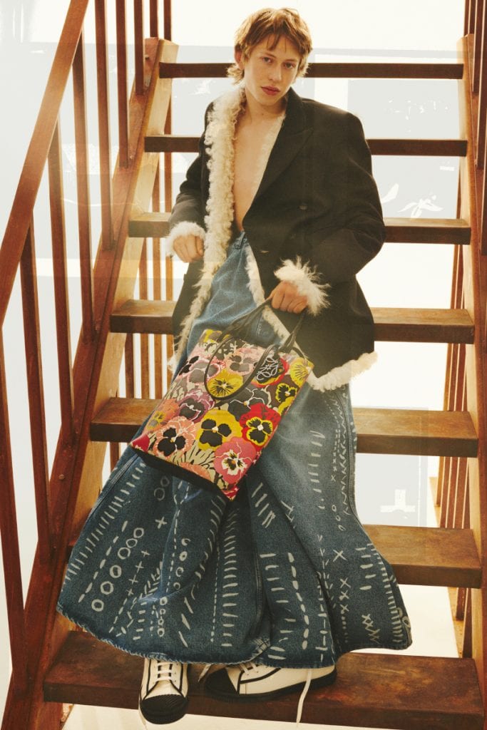 Loewe Fall/Winter 2021 Collection Loewe Fall/Winter 2021 Collection Vanity Teen 虚荣青年 Lifestyle & new faces magazine