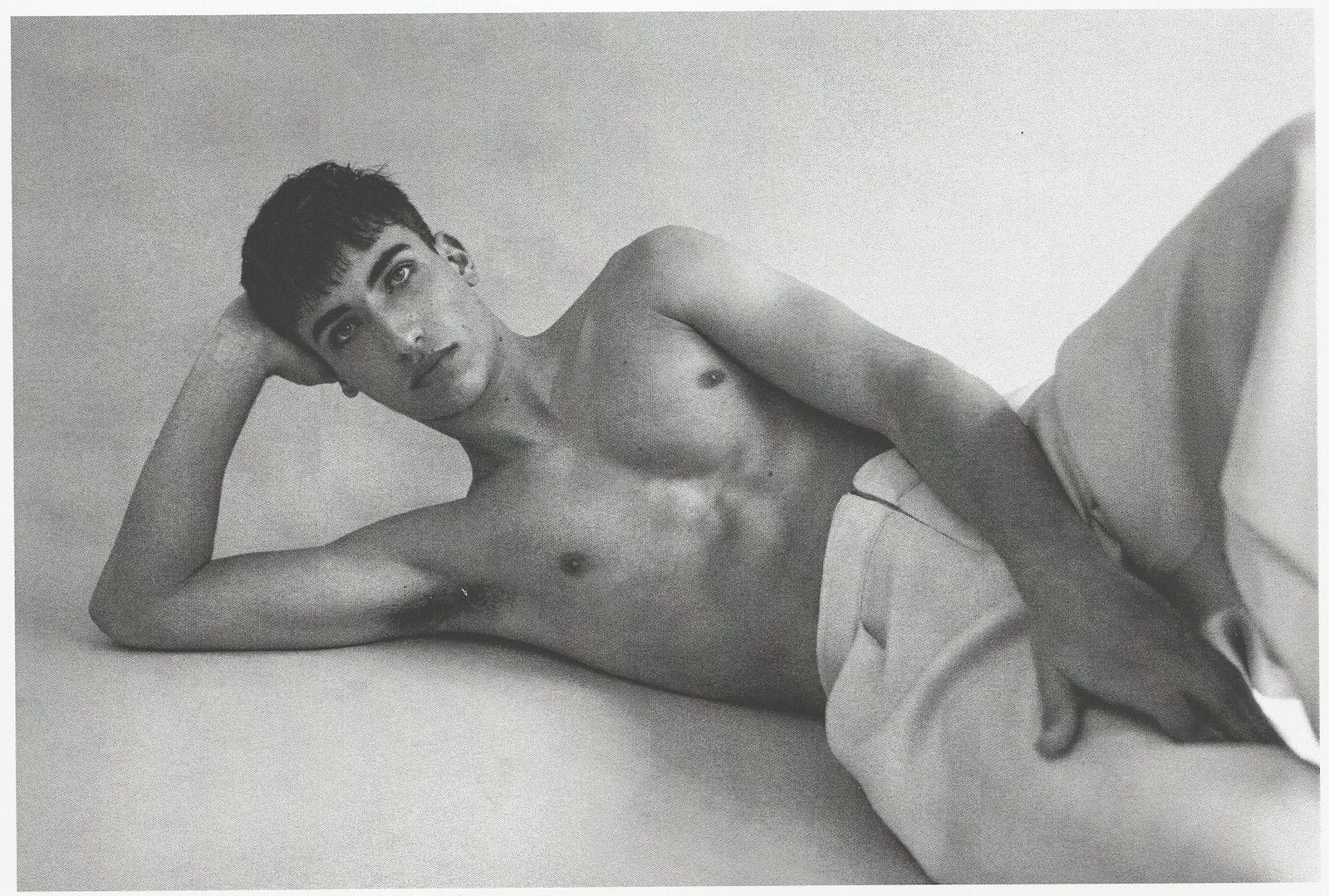 Ho-Hum by Vinyet Feliubadaló Ho-Hum by Vinyet Feliubadaló Vanity Teen 虚荣青年 Lifestyle & new faces magazine