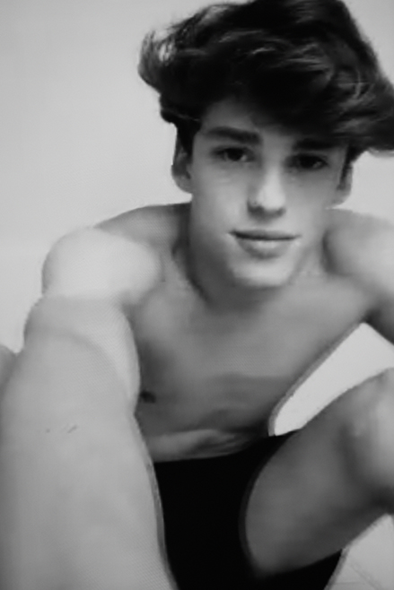 Juani Zalazar by Pablo Pamucio Juani Zalazar by Pablo Pamucio Vanity Teen 虚荣青年 Lifestyle & new faces magazine