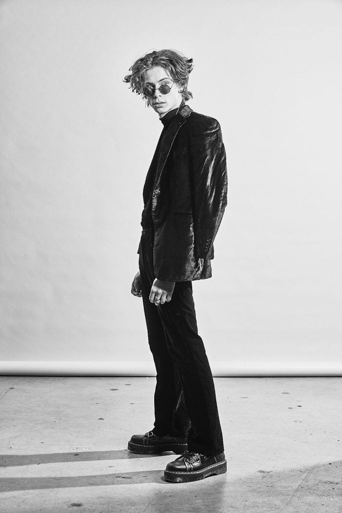 The Chic Selfish by Philippe Nguyen Vanity Teen 虚荣青年 Lifestyle & new faces magazine The Chic Selfish by Philippe Nguyen The Chic Selfish by Philippe Nguyen Vanity Teen 虚荣青年 Lifestyle & new faces magazine