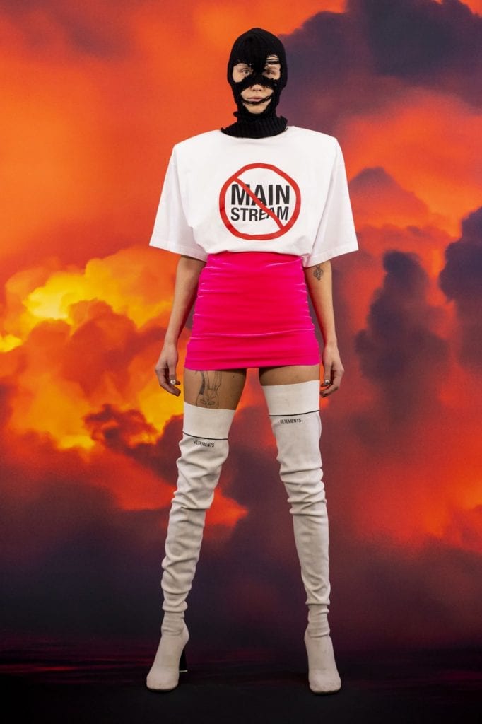 Vetements Fall/Winter 2021 Collection Vetements Fall/Winter 2021 Collection Vanity Teen 虚荣青年 Lifestyle & new faces magazine