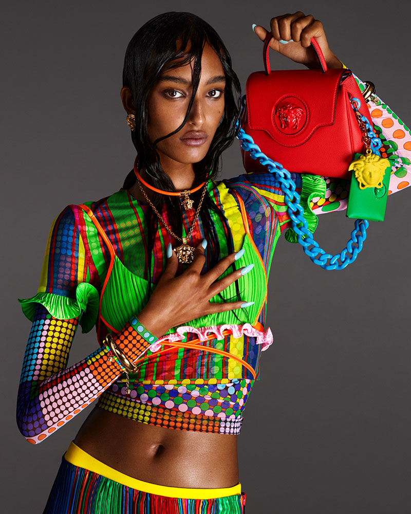 Versace Spring/Summer 2021 Collection Vanity Teen 虚荣青年 Lifestyle & new faces magazine Versace Spring/Summer 2021 Collection Versace Spring/Summer 2021 Collection Vanity Teen 虚荣青年 Lifestyle & new faces magazine