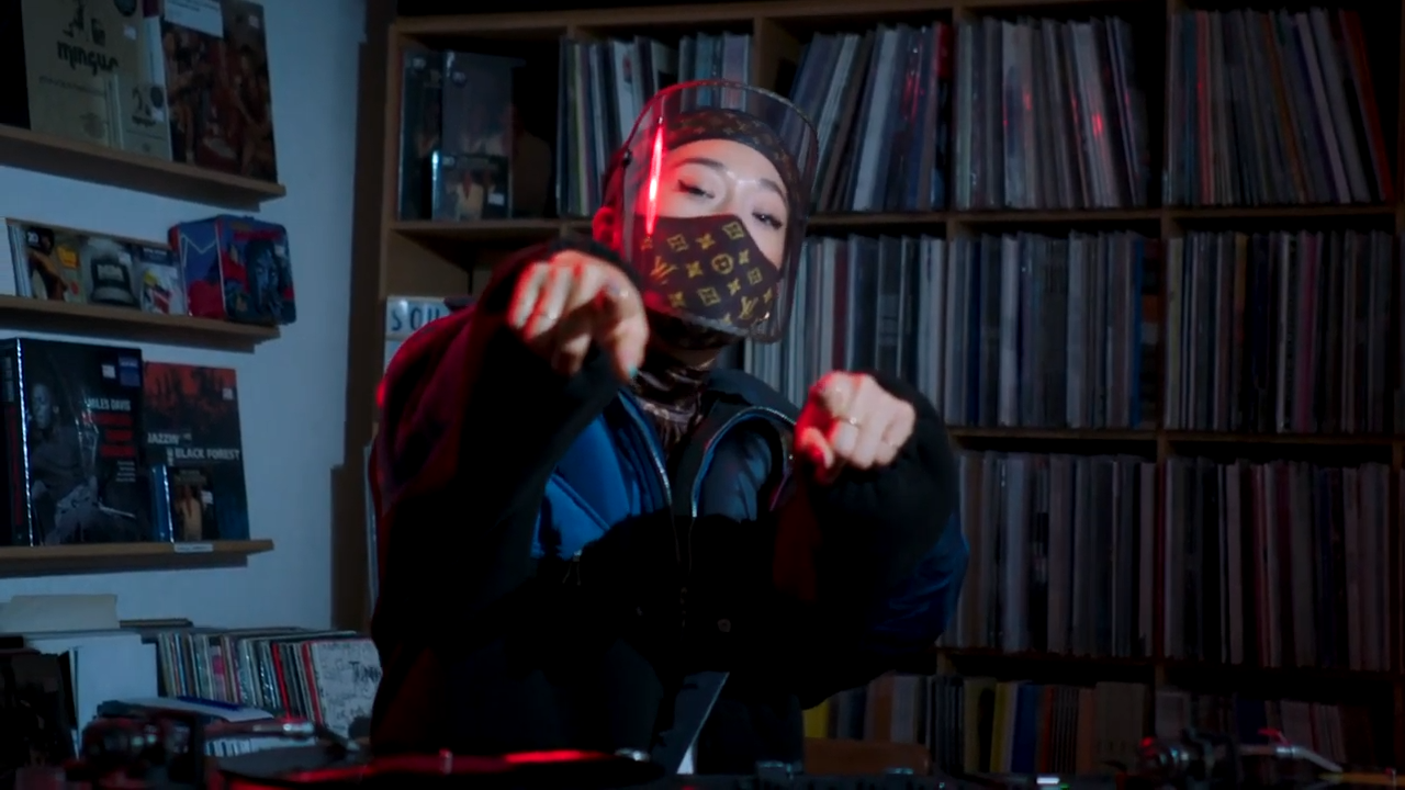 A Mile in Peggy Gou’s Shoes LOUIS VUITTON A Mile in Peggy Gou’s Shoes LOUIS VUITTON Vanity Teen 虚荣青年 Lifestyle & new faces magazine