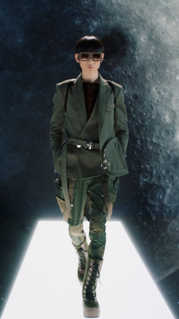 Balmain FW21 Women's & Men's Show Balmain FW21 Women's & Men's Show Vanity Teen 虚荣青年 Lifestyle & new faces magazine