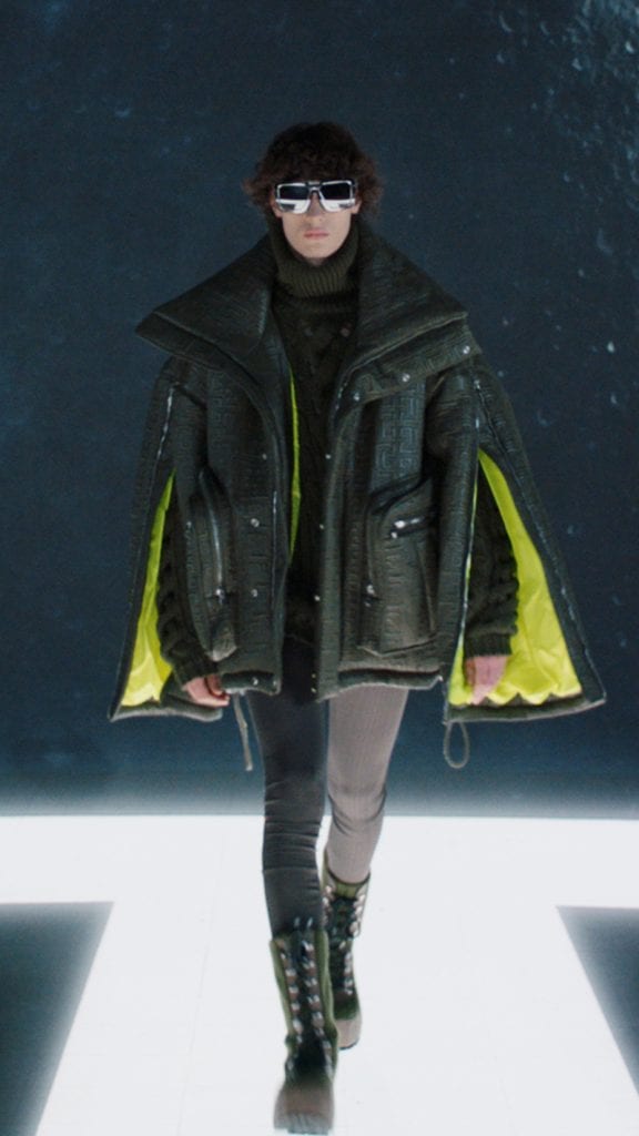 Balmain FW21 Women's & Men's Show Balmain FW21 Women's & Men's Show Vanity Teen 虚荣青年 Lifestyle & new faces magazine