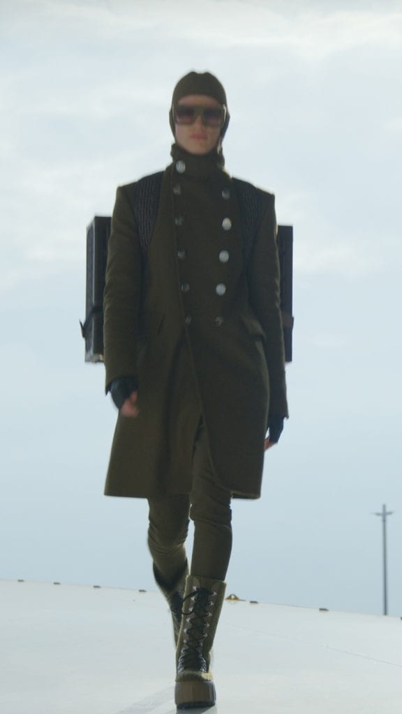 Balmain FW21 Women's & Men's Show Balmain FW21 Women's & Men's Show Vanity Teen 虚荣青年 Lifestyle & new faces magazine