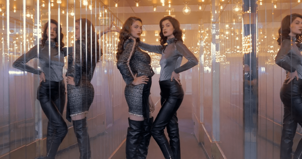 La Métamorphose FW21 Paris Fashion Week La Métamorphose FW21 Paris Fashion Week Vanity Teen 虚荣青年 Lifestyle & new faces magazine