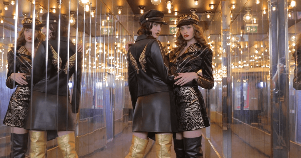 La Métamorphose FW21 Paris Fashion Week La Métamorphose FW21 Paris Fashion Week Vanity Teen 虚荣青年 Lifestyle & new faces magazine