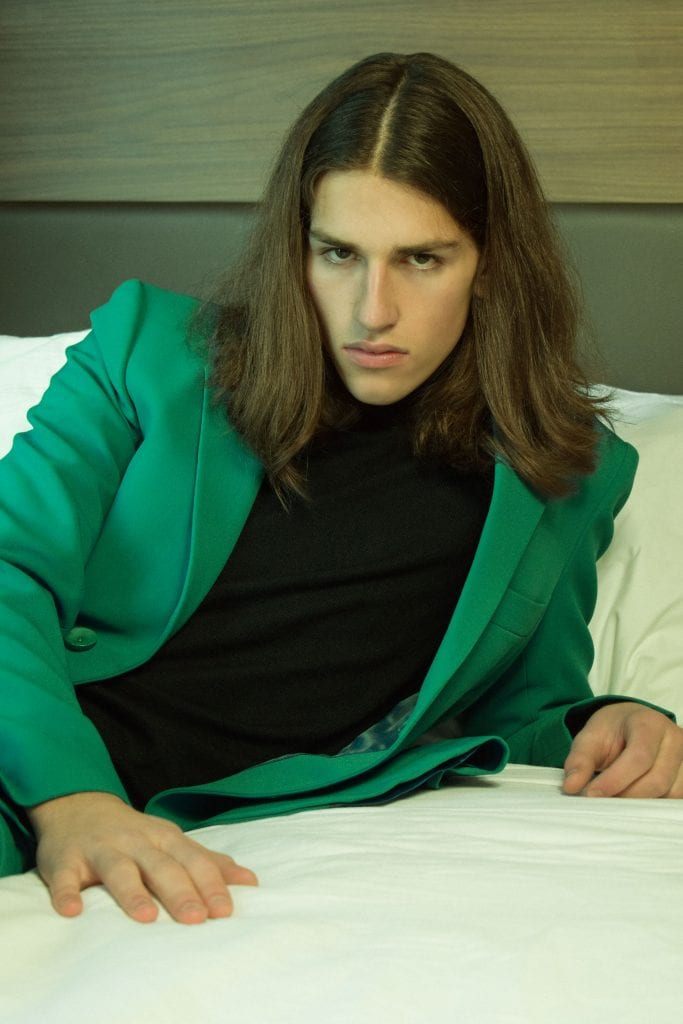 Lurking on Wall Street by Elys Berroteran Lurking on Wall Street by Elys Berroteran Vanity Teen 虚荣青年 Lifestyle & new faces magazine