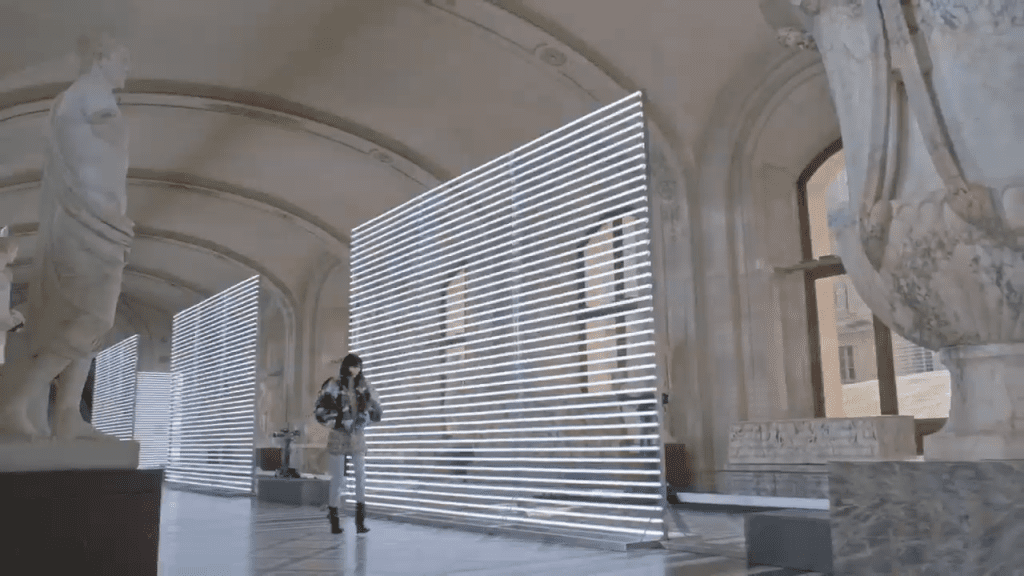 Watch LOUIS VUITTON'S FW 21 SHOW Watch LOUIS VUITTON'S FW 21 SHOW Vanity Teen 虚荣青年 Lifestyle & new faces magazine