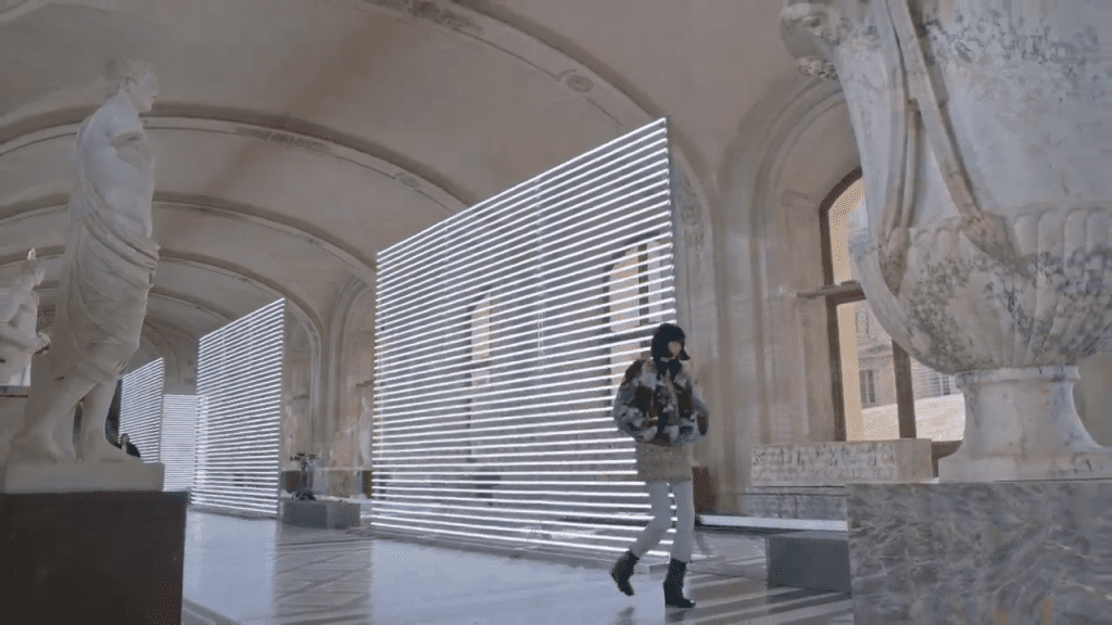 Watch LOUIS VUITTON'S FW 21 SHOW Watch LOUIS VUITTON'S FW 21 SHOW Vanity Teen 虚荣青年 Lifestyle & new faces magazine