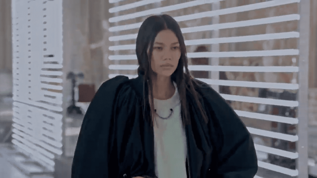 Watch LOUIS VUITTON'S FW 21 SHOW Watch LOUIS VUITTON'S FW 21 SHOW Vanity Teen 虚荣青年 Lifestyle & new faces magazine