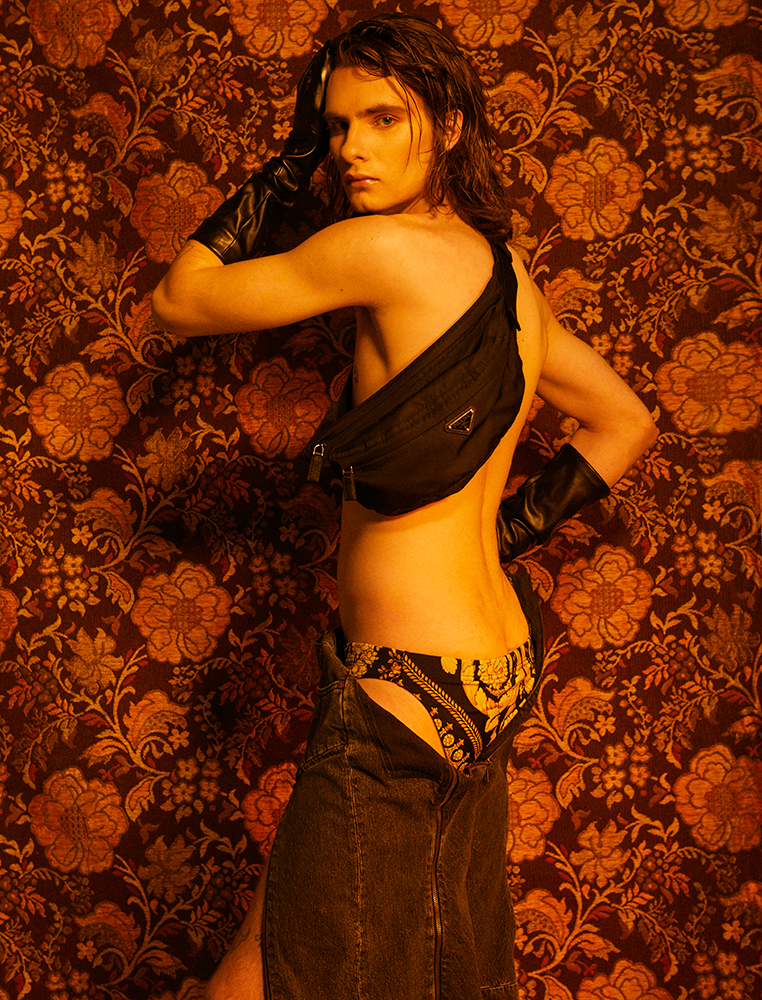 Michael South by Lalo Torres Vanity Teen 虚荣青年 Michael South by Lalo Torres Michael South by Lalo Torres Vanity Teen 虚荣青年