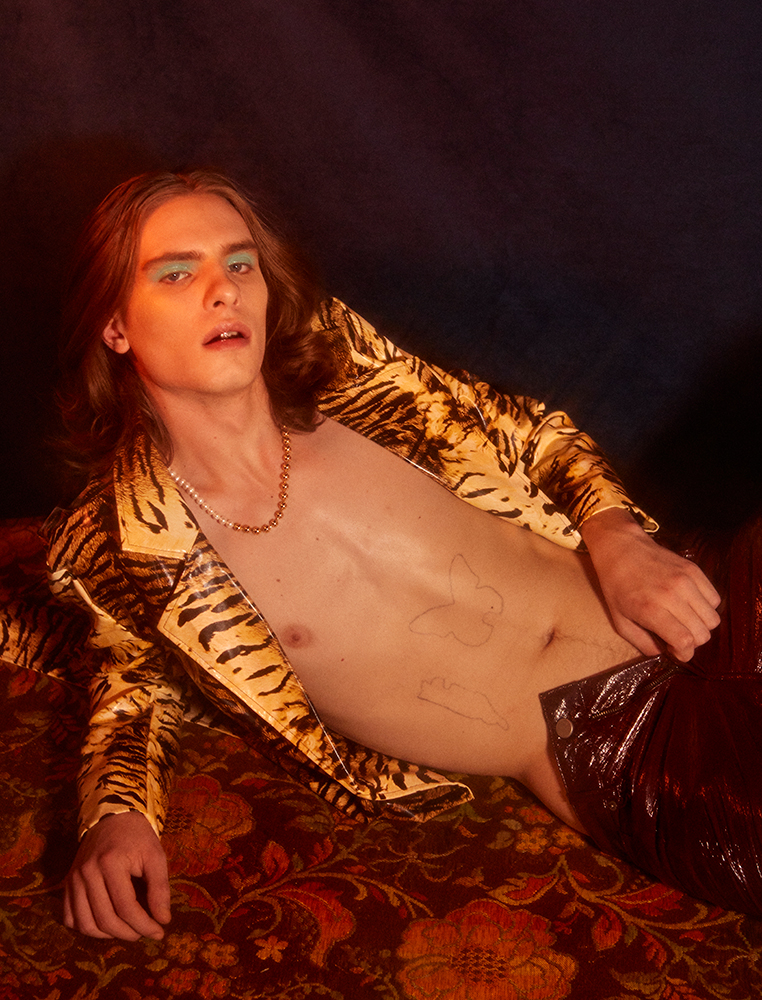 Michael South by Lalo Torres Vanity Teen 虚荣青年 Michael South by Lalo Torres Michael South by Lalo Torres Vanity Teen 虚荣青年