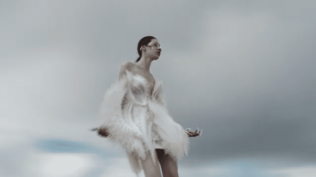 Iris van Herpen ~ Earthrise film AW21 Iris van Herpen ~ Earthrise film AW21 Vanity Teen 虚荣青年 Lifestyle & new faces magazine