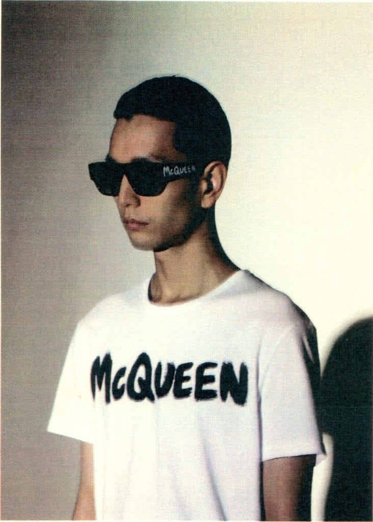 Alexander McQueen Graffiti Collection Vanity Teen 虚荣青年 Lifestyle & new faces magazine Alexander McQueen Graffiti Collection Alexander McQueen Graffiti Collection Vanity Teen 虚荣青年 Lifestyle & new faces magazine