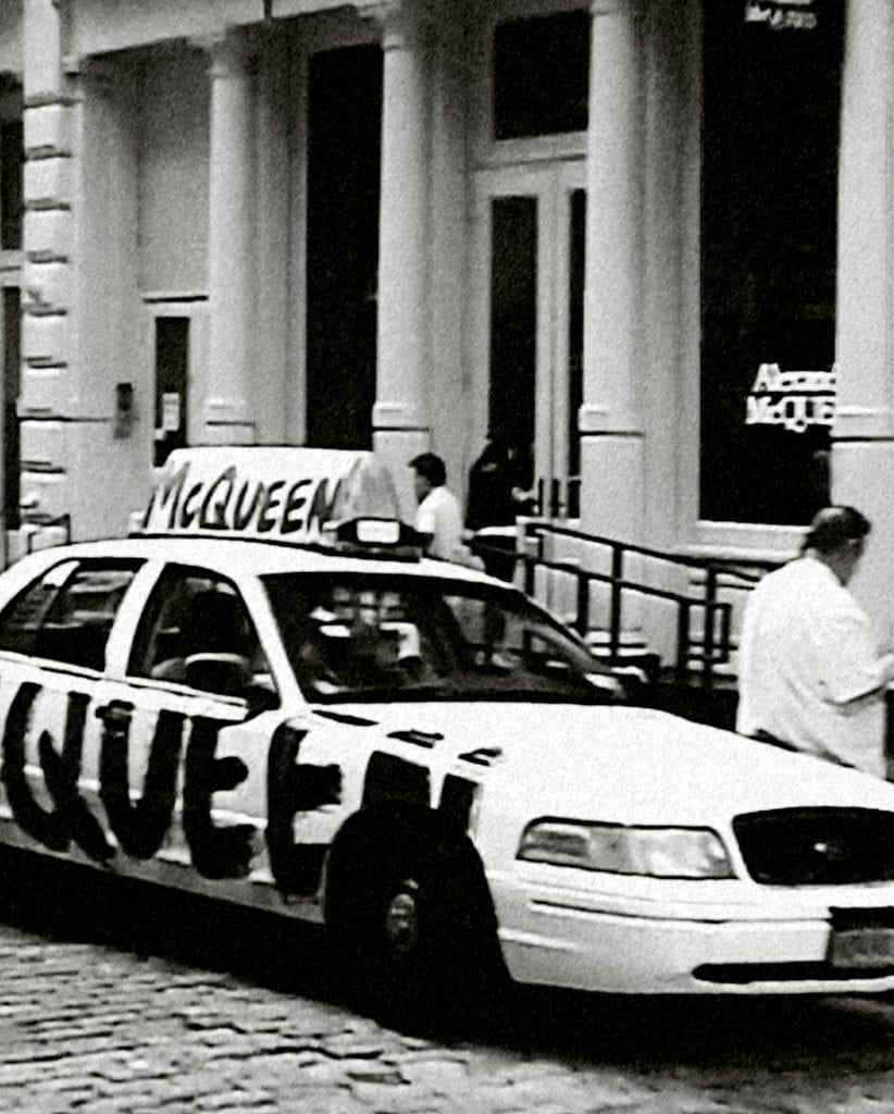 Alexander McQueen Graffiti Collection Vanity Teen 虚荣青年 Lifestyle & new faces magazine Alexander McQueen Graffiti Collection Alexander McQueen Graffiti Collection Vanity Teen 虚荣青年 Lifestyle & new faces magazine