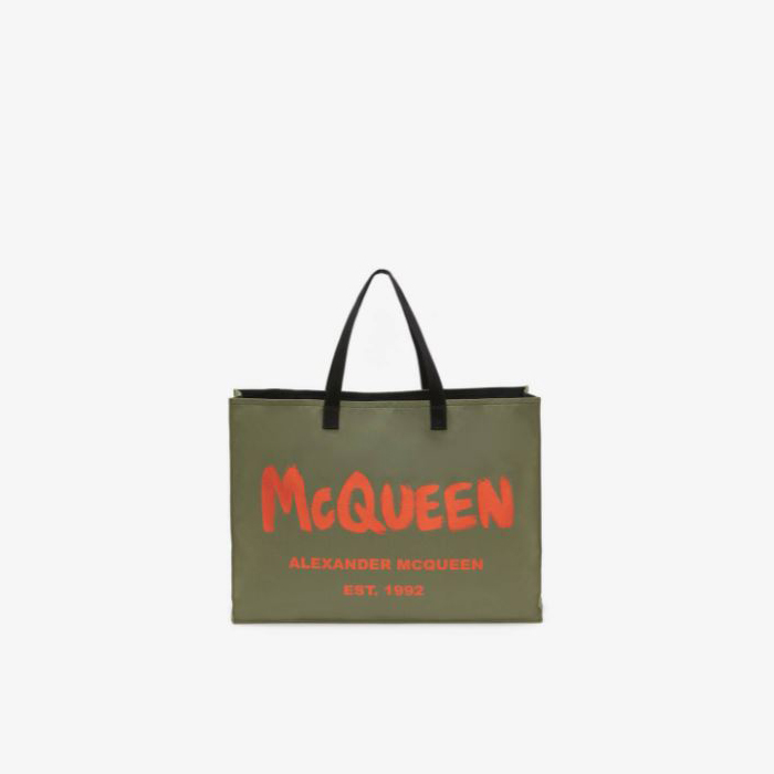 Alexander McQueen Graffiti Collection Vanity Teen 虚荣青年 Lifestyle & new faces magazine Alexander McQueen Graffiti Collection Alexander McQueen Graffiti Collection Vanity Teen 虚荣青年 Lifestyle & new faces magazine