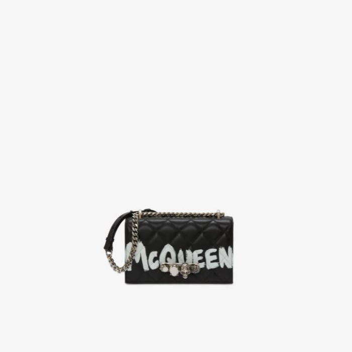 Alexander McQueen Graffiti Collection Vanity Teen 虚荣青年 Lifestyle & new faces magazine Alexander McQueen Graffiti Collection Alexander McQueen Graffiti Collection Vanity Teen 虚荣青年 Lifestyle & new faces magazine