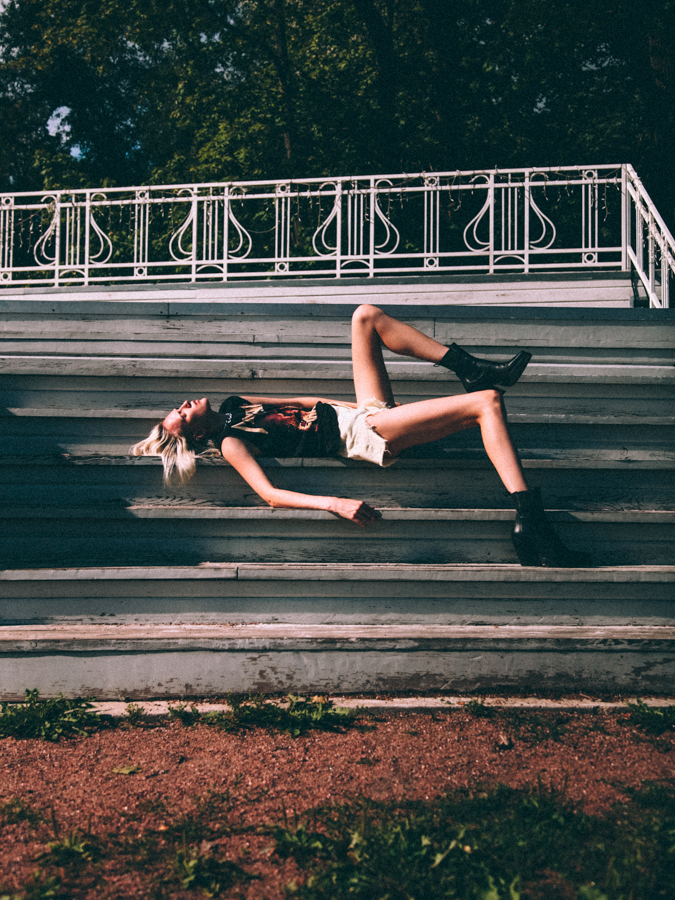 Versus, I'm Coming by Aleksey Zubarev Versus, I'm Coming by Aleksey Zubarev Vanity Teen 虚荣青年 Lifestyle & new faces magazine