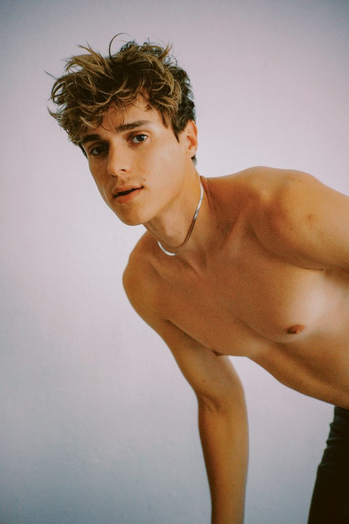 Life Is A Playground by Julen Martín Life Is A Playground by Julen Martín Vanity Teen 虚荣青年 Lifestyle & new faces magazine