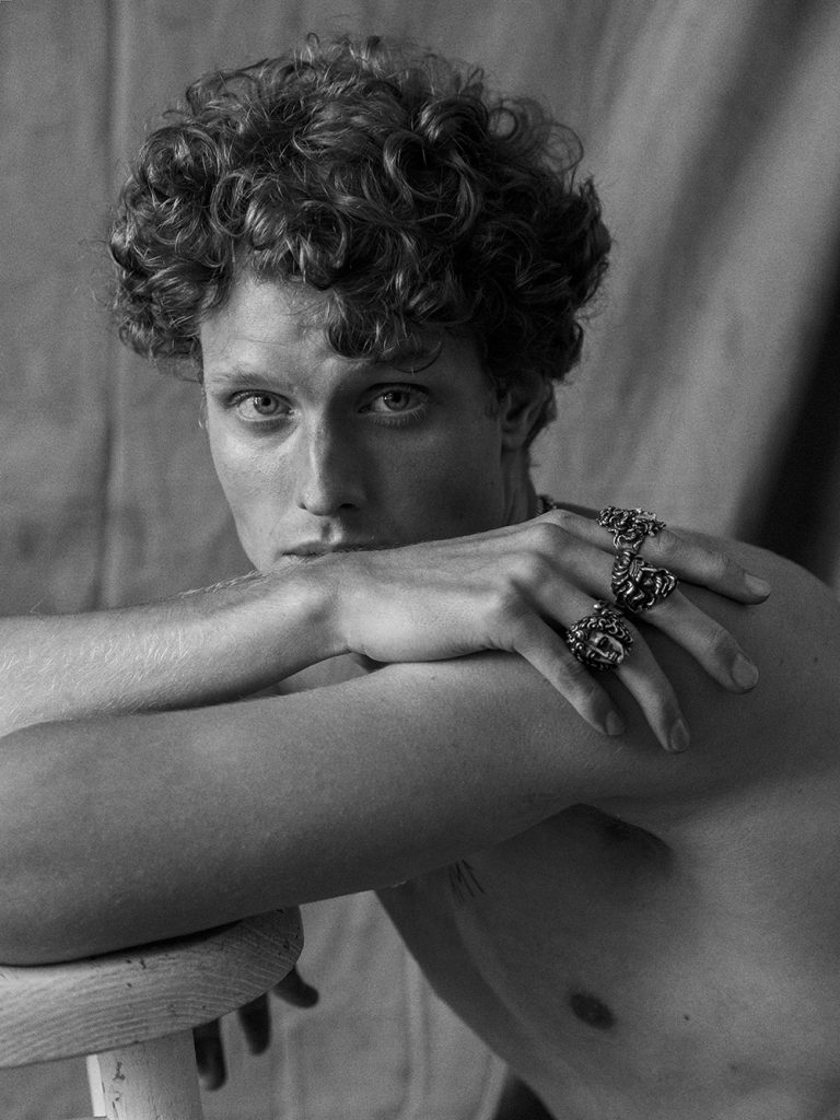 Nicolas The Icarus by David Suárez Nicolas The Icarus by David Suárez Vanity Teen 虚荣青年 Lifestyle & new faces magazine