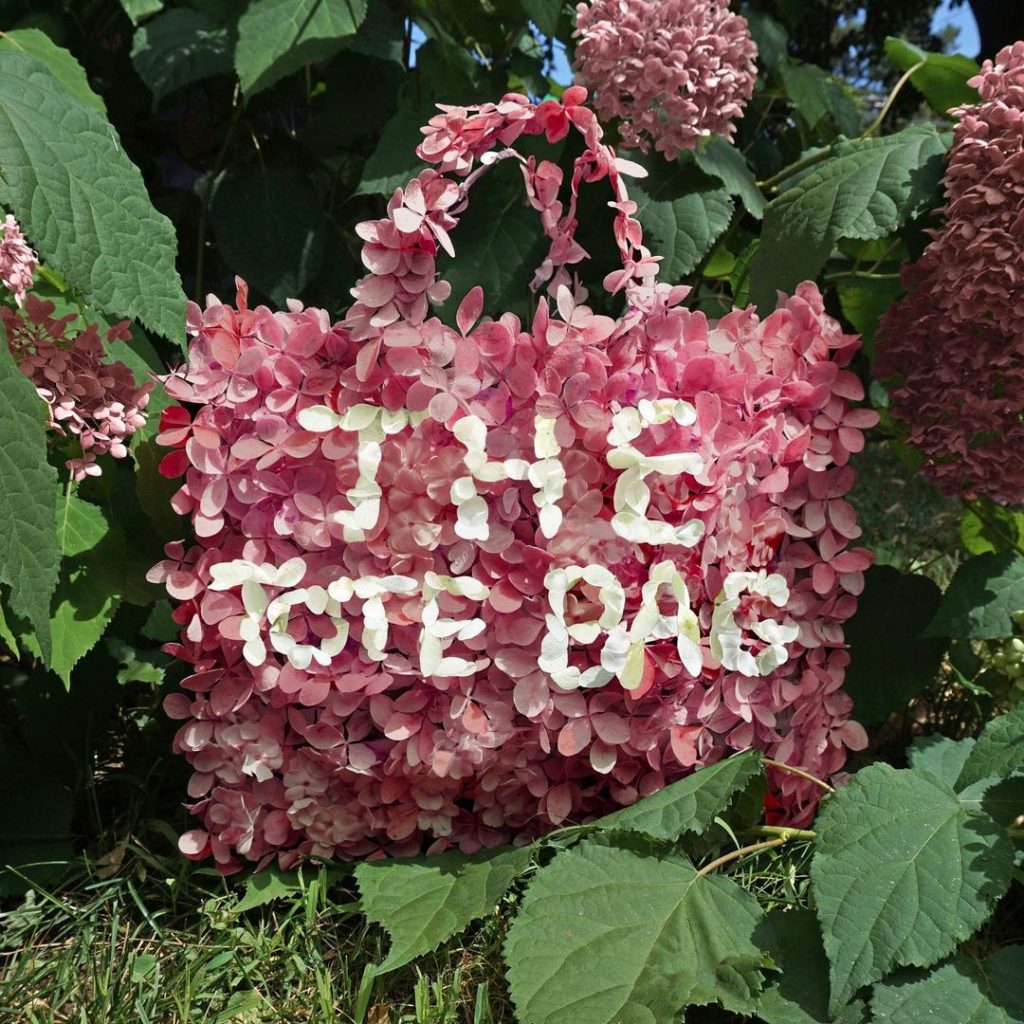 Artist Gab Bois visually reimagines Marc Jacobs' "The Color Collection” Artist Gab Bois visually reimagines Marc Jacobs' "The Color Collection” Vanity Teen 虚荣青年 Lifestyle & new faces magazine