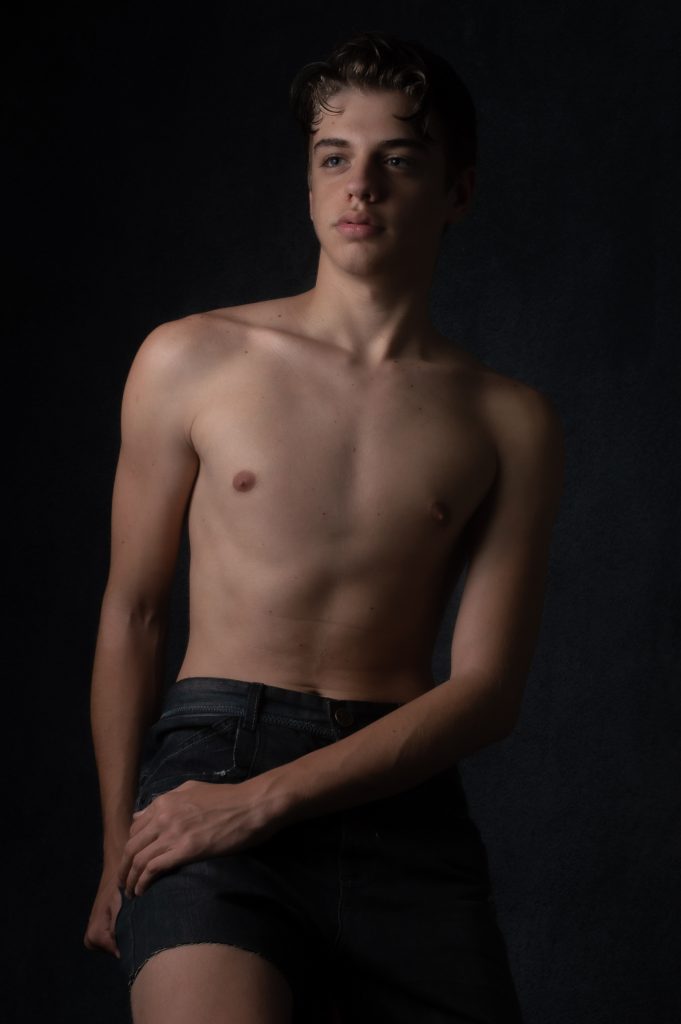 Yuri Lamarão by Beto Urbano Yuri Lamarão by Beto Urbano Vanity Teen 虚荣青年 Lifestyle & new faces magazine