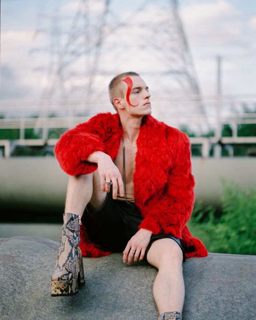 Mr Me by Emily Mr Me by Emily Vanity Teen 虚荣青年 Lifestyle & new faces magazine