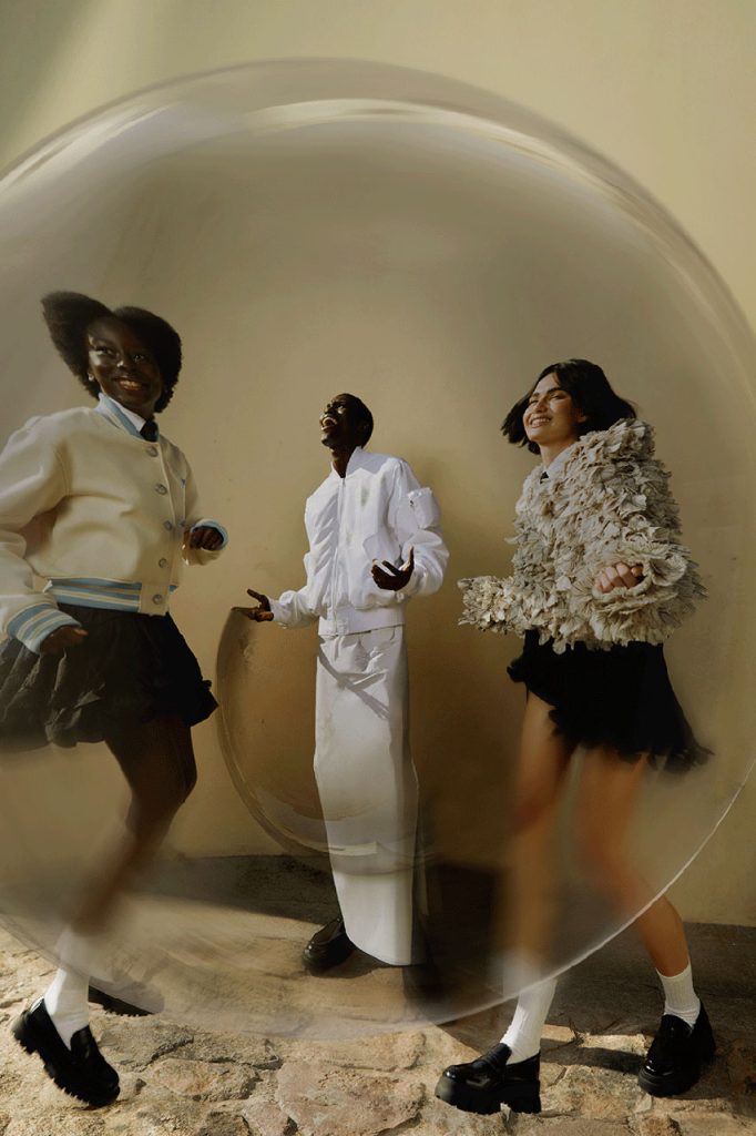 3.PARADIS Unveils SS23 Collection, Merging Fashion, and Symbolism with Bird-Inspired Motifs 3.PARADIS Unveils SS23 Collection, Merging Fashion, and Symbolism with Bird-Inspired Motifs Vanity Teen 虚荣青年 Lifestyle & new faces magazine