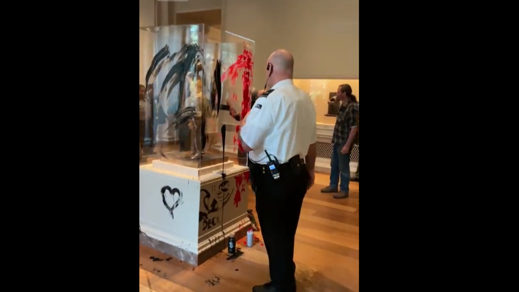 Climate Change Protesters Vandalize Iconic Degas Sculpture At National Gallery Of Art Vanity Teen 虚荣青年 Lifestyle & New Faces Magazine - Vimarsana News
