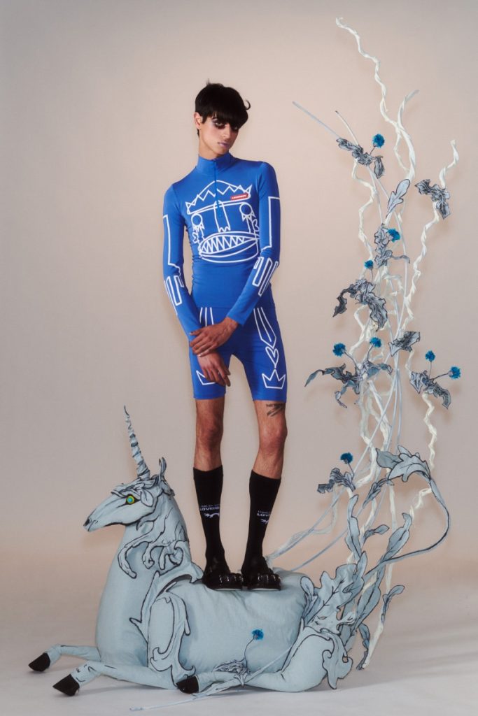 Charles Jeffrey LOVERBOY Unveils STATANT PASSANT RAMPANT Collection: Blending Medieval British Aesthetics with Avant-Garde Sensibility Charles Jeffrey LOVERBOY Unveils STATANT PASSANT RAMPANT Collection: Blending Medieval British Aesthetics with Avant-Garde Sensibility Vanity Teen 虚荣青年 Lifestyle & new faces magazine