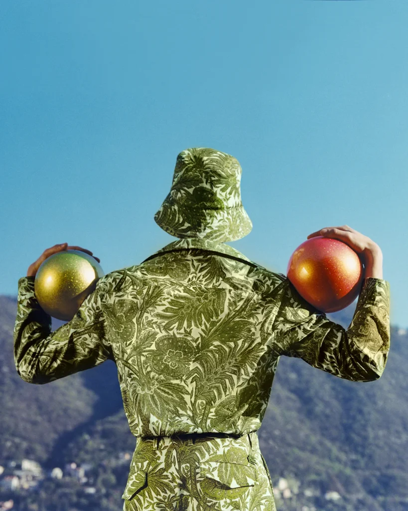 Etro Unveils New Summer Capsule Collection by Marco De Vincenzo Etro Unveils New Summer Capsule Collection by Marco De Vincenzo Vanity Teen 虚荣青年 Lifestyle & new faces magazine